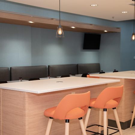 Holiday Inn & Suites - Fayetteville W-Fort Bragg Area By Ihg Екстер'єр фото