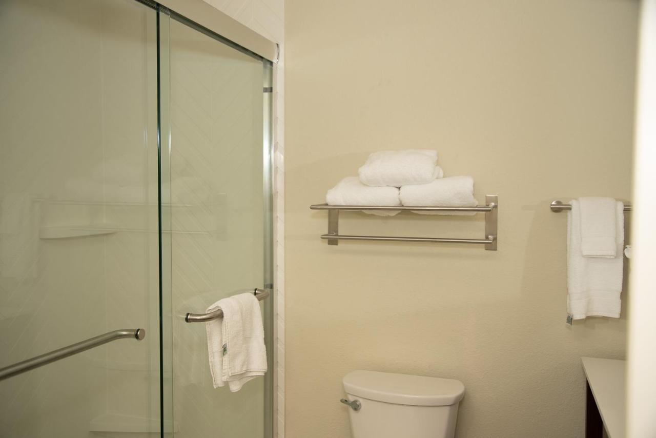 Holiday Inn & Suites - Fayetteville W-Fort Bragg Area By Ihg Екстер'єр фото